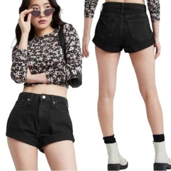 NWT Wild Fable Size 4 High Waisted Faded Black Cuffed Denim Jean Shorts - Picture 1 of 5